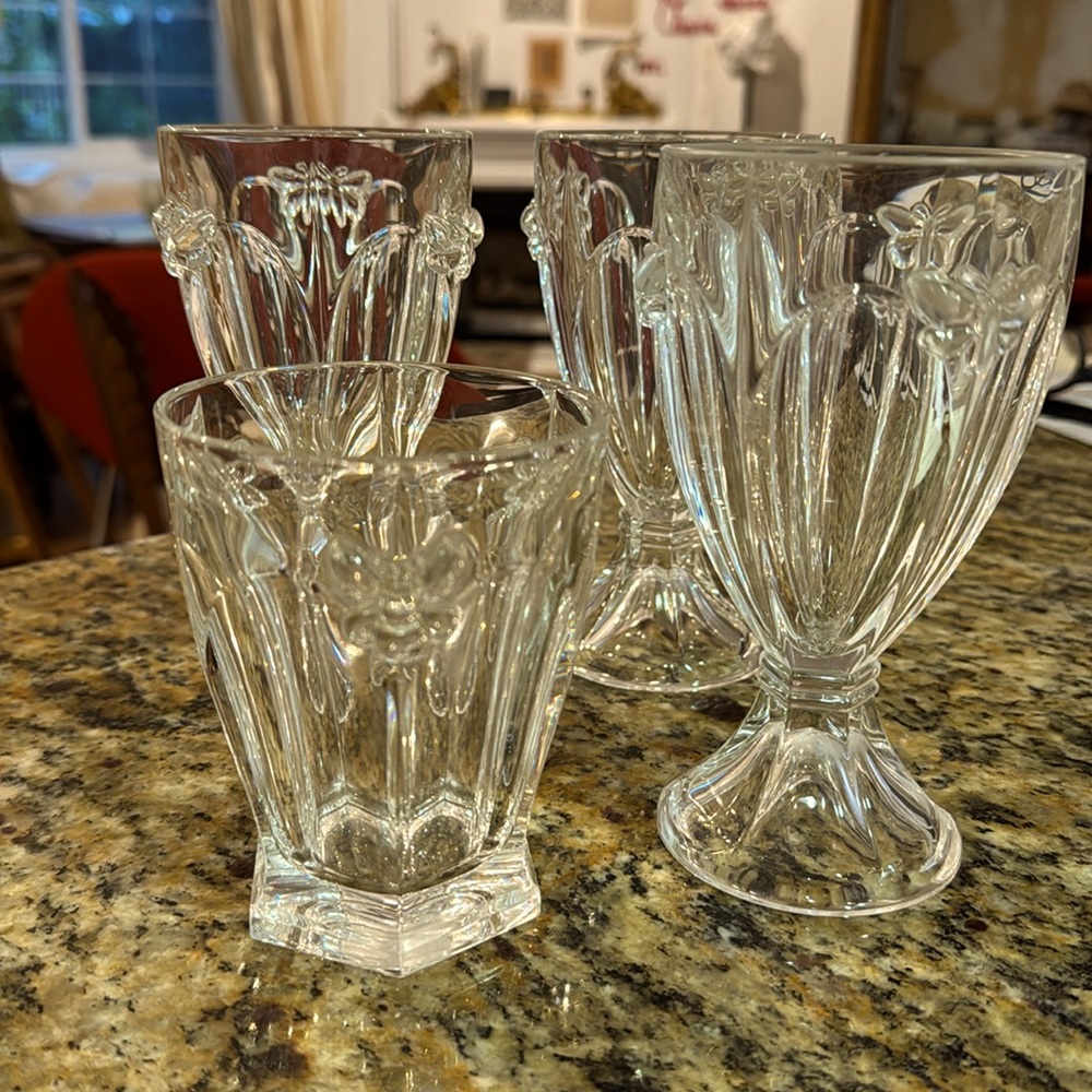 William’s Sonoma Bee collection … Rare